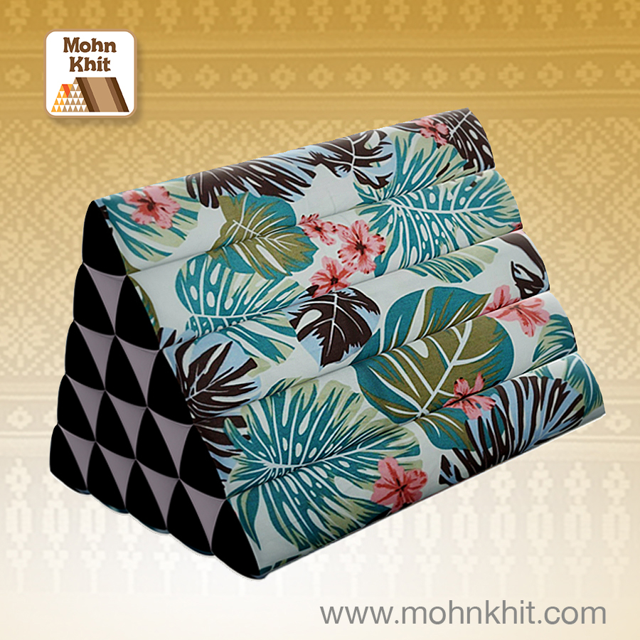 หมอนสามเหลี่ยม15ช่องลายฮาวาย 52cmx36cmx32cm// Thai Tri-angle Cotton Hawaii Traditional Floor Cushions.