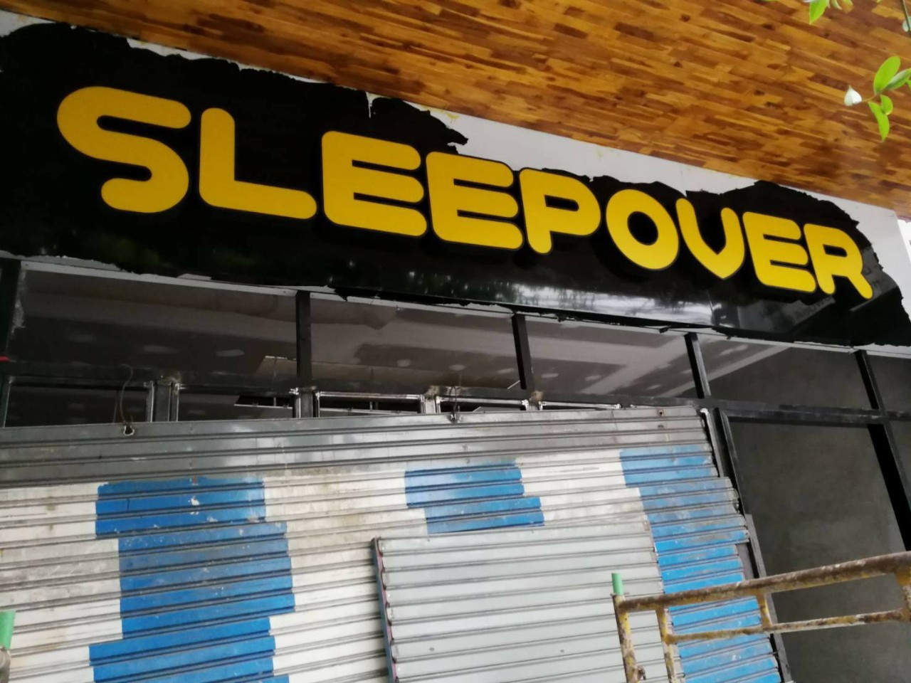 งานป้ายคอมโพสิต SLEEPOVER