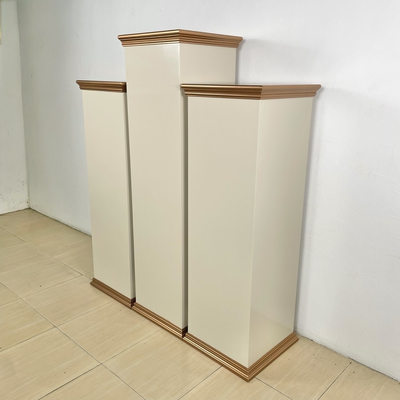 แท่นถวายพระพร สีครีมท็อปพิงก์โกลด์