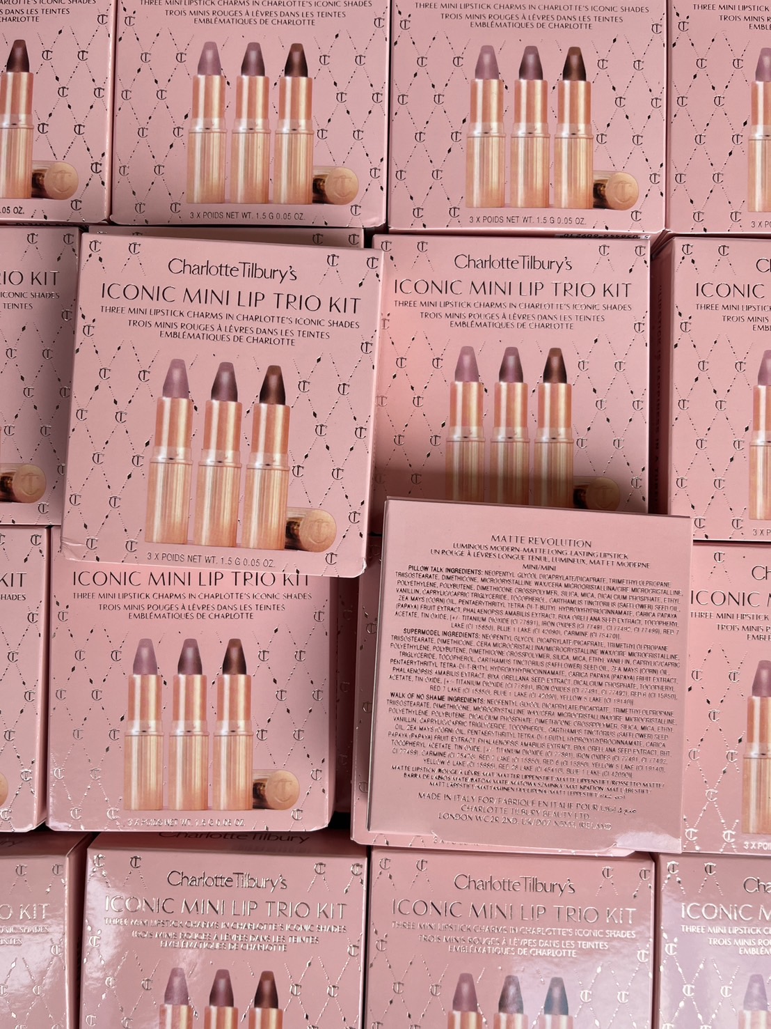 Charlotte Tilbury's Iconic Mini Lip Trio Kit ลิปเซท 3 แท่ง ไซส์มินิ ไซส์ 1.5g.
