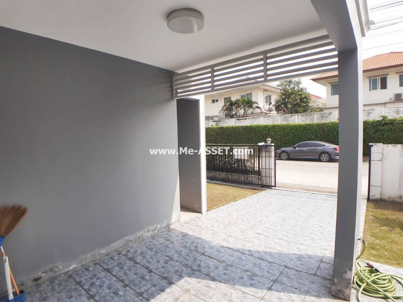 ขายบ้านแฝด ม.พฤกษาวิลล์ ถ.รามคำแหง 160 ซ.มิสทีน แขวงสะพานสูง เขตสะพานสูง กรุงเทพ ต้นโครงการ ถนนเมน หน้าบ้านไม่ชนใคร / พื้นที่ 2 ชั้น 38.3 ตารางวา