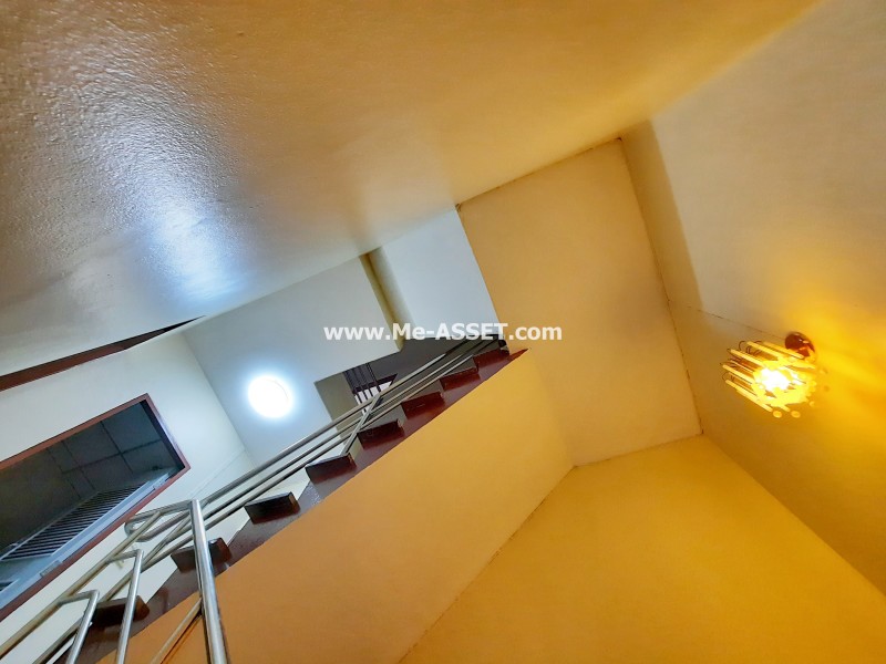 ขายทาวน์โฮม รีโนเวทใหม่ ย่าน เพชรเกษม หนองแขม หลักสอง บางแค พุทธมณฑล : ม.สุชา ถ.เพชรเกษม 112 แขวงหนองค้างพลู เขตหนองแขม กรุงเทพ / 3 ชั้น 22.3 ตารางวา