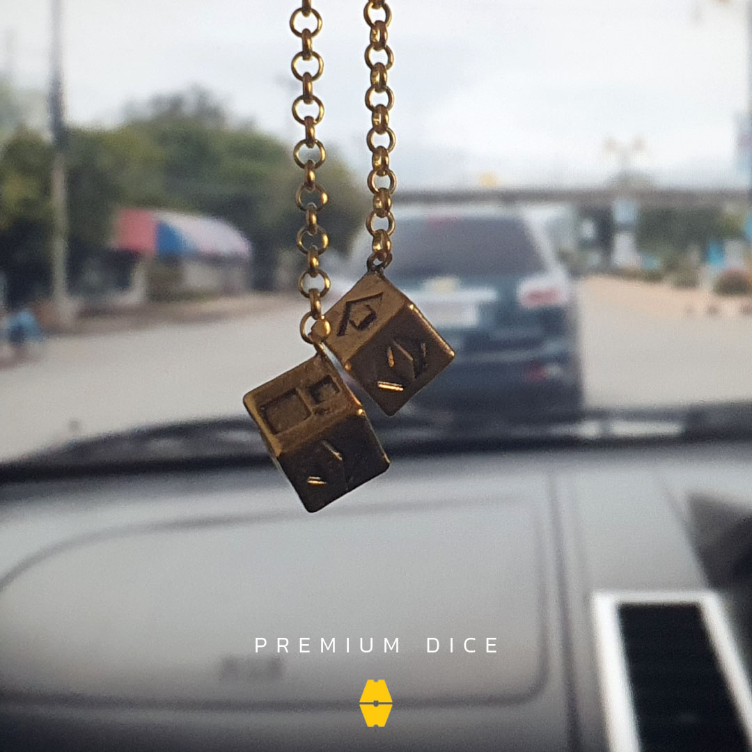 ลูกเต๋านำโชคทองคำของ Han Solo Dice - Star Wars Keychain