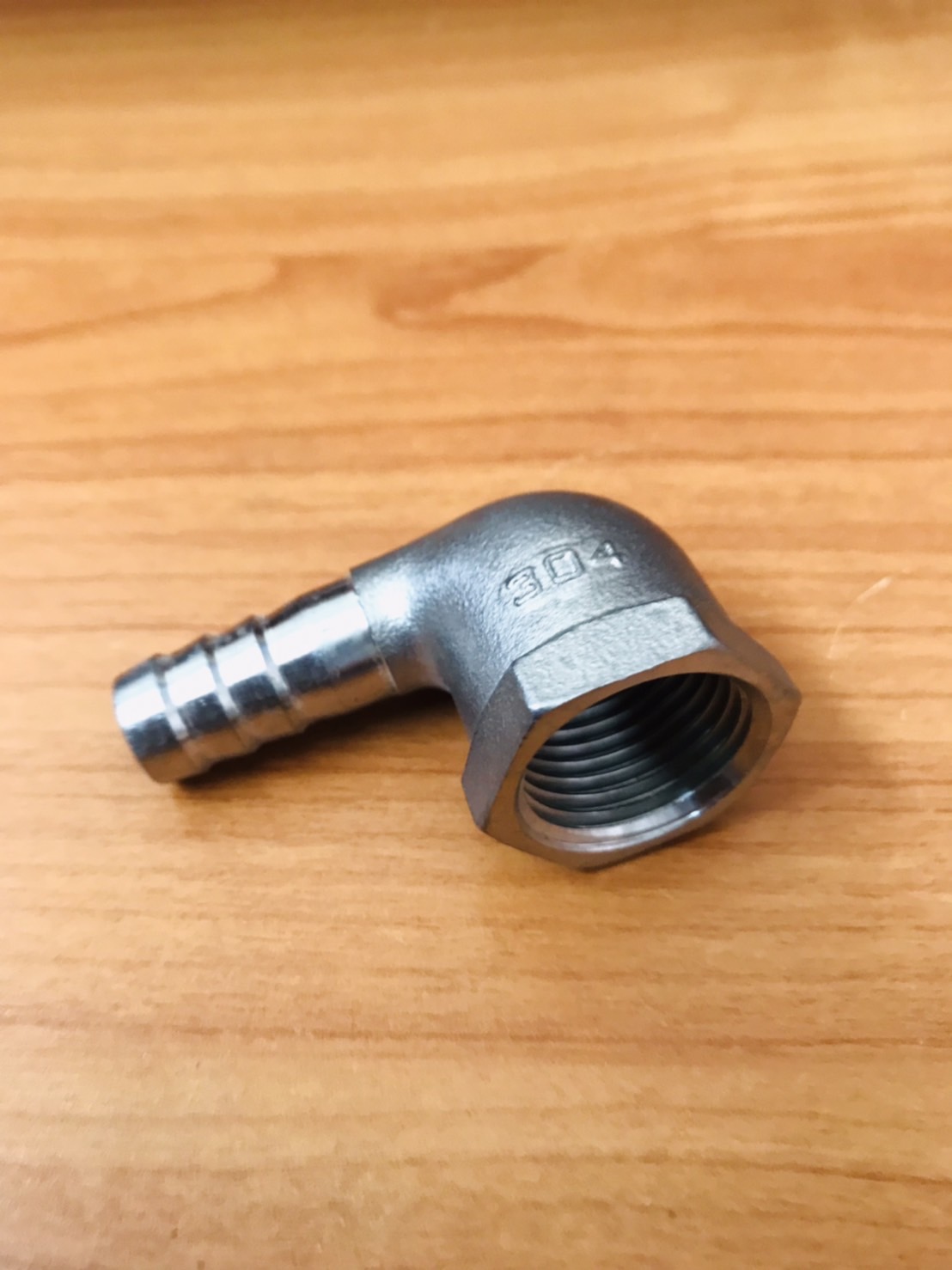 ข้องอเกลียวใน สแตนเลส 304 ขนาด 1/2 นิ้ว ( 4หุน) หางไหล 12 mm. ราคาต่อ1 ชิ้น #5098