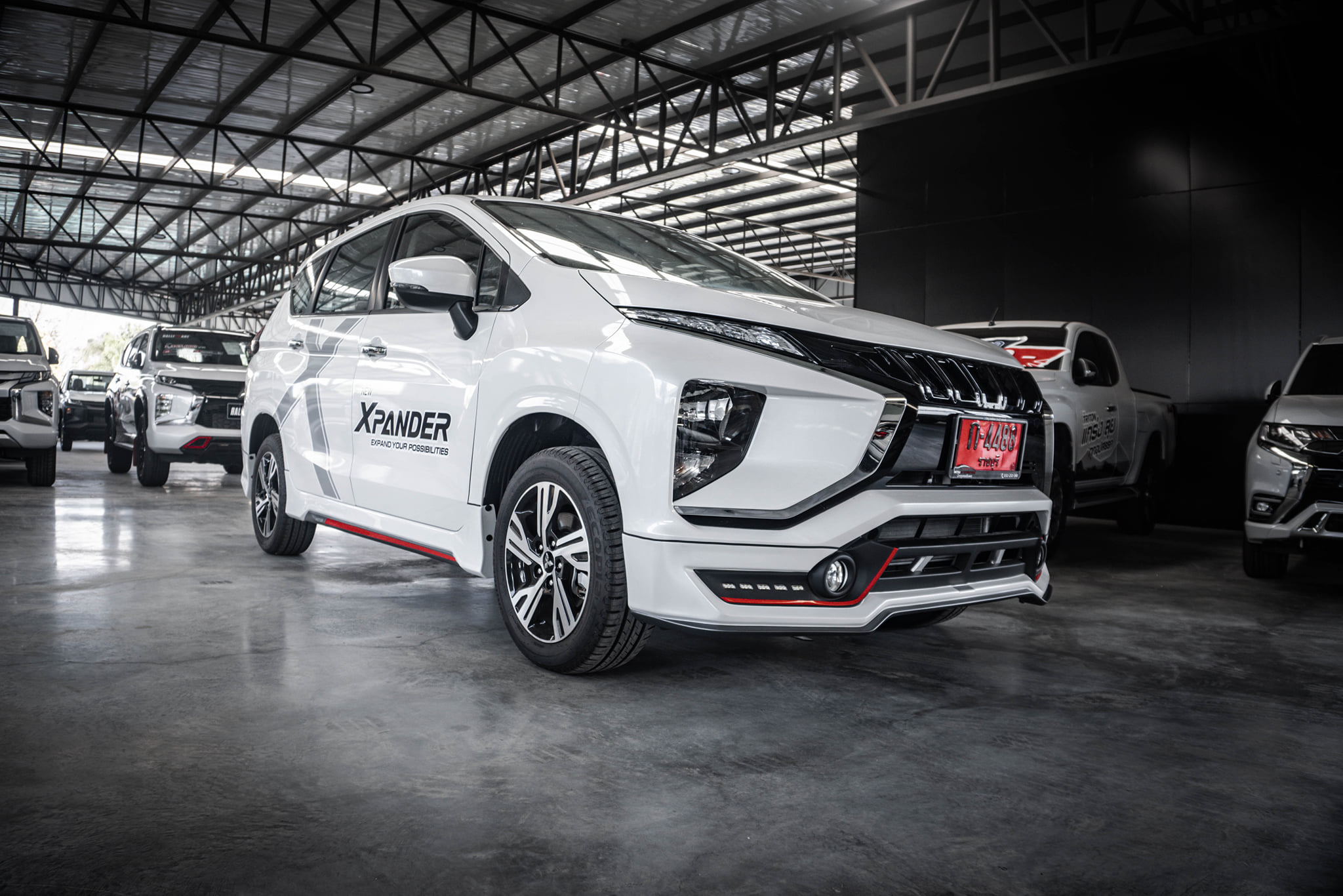 ชุดแต่ง ชุดสเกิร์ต Mitsubishi Xpander 2022-2025 รุ่น VICTOR V.1