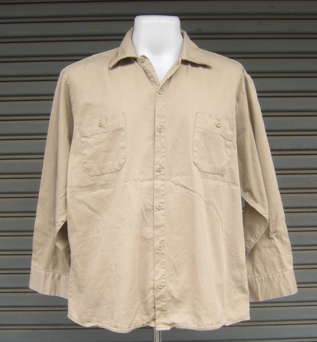 เสื้อเชิ๊ต สีกากี แขนยาว ผ้าฝ้าย