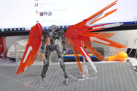 LX HG1 / 144 Extreme Wings
