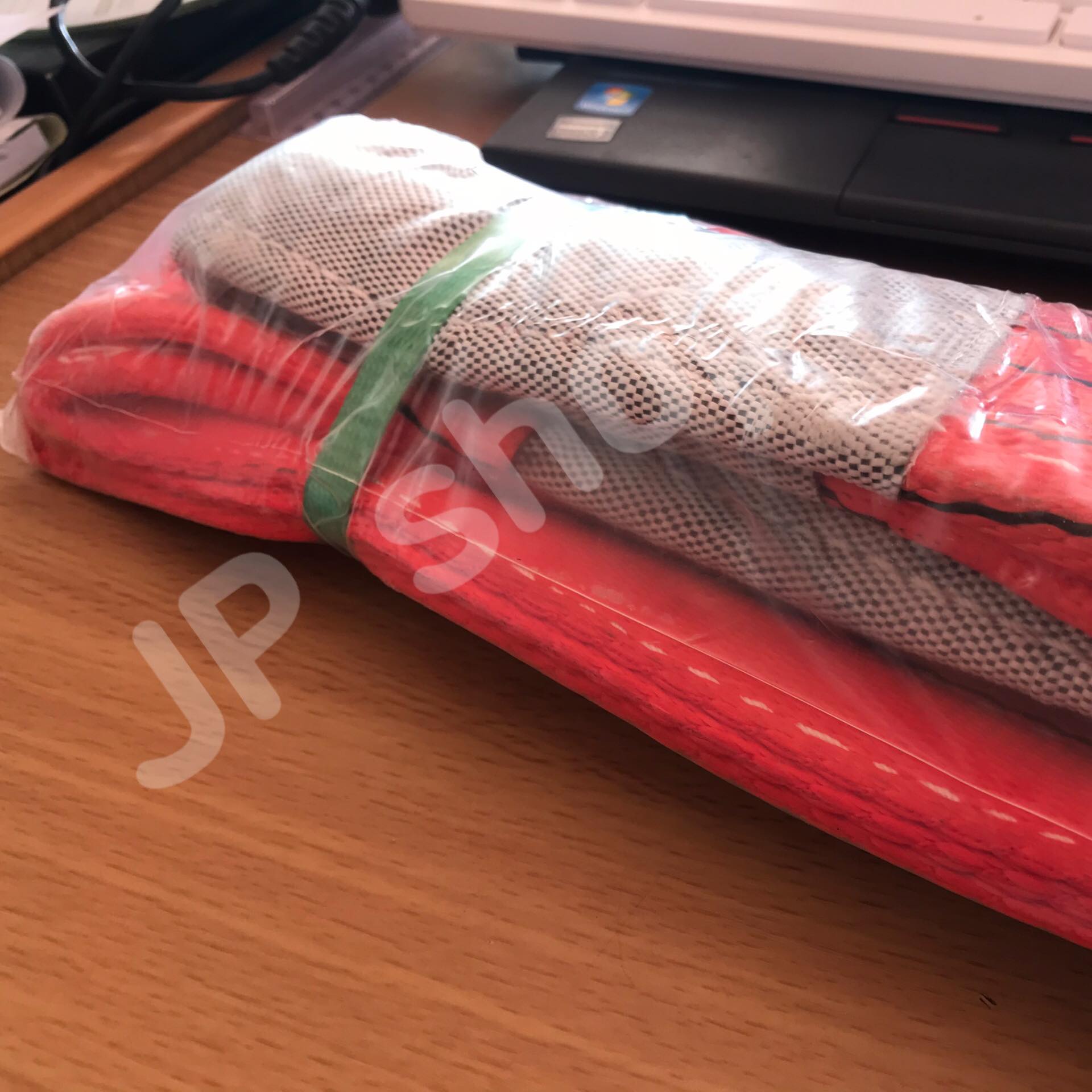 สายพานยกของขนาด 1 เมตร สีแดง หนา ทนทาน แข็งแรง สายสลิง ยกรถเครน สายยกของ อุปกรณ์ยกของหนักสลิงแบนแขวน สายลาก กว้าง 5 นิ้ว ยาว 1 เมตร ยกได้ 5 ตัน #03200