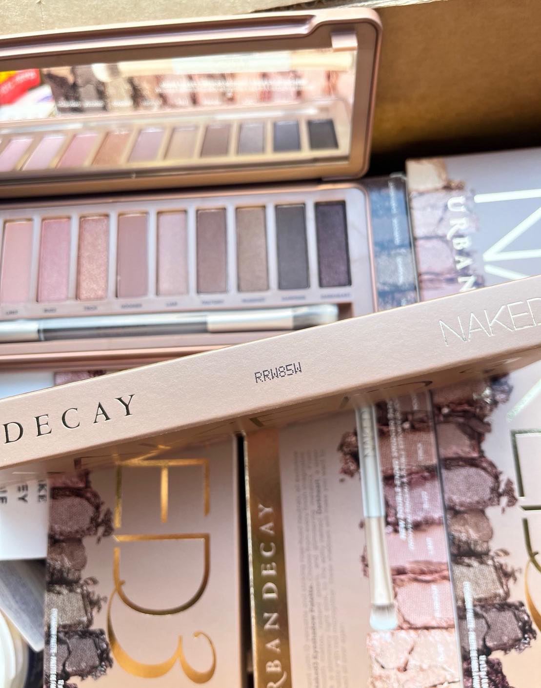 Urban Decay Naked 3 Eyeshadow Palette ไซต์ปกติ full (12x1.3g.) พาเลทอายแชโดว์