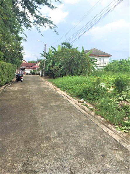 ขายที่ดิน 162 ตร.ว. สตรีวิทยา 2 ซอย 10 แยก 4-5 ลาดพร้าว เพียง 70,000/ตร.ว.