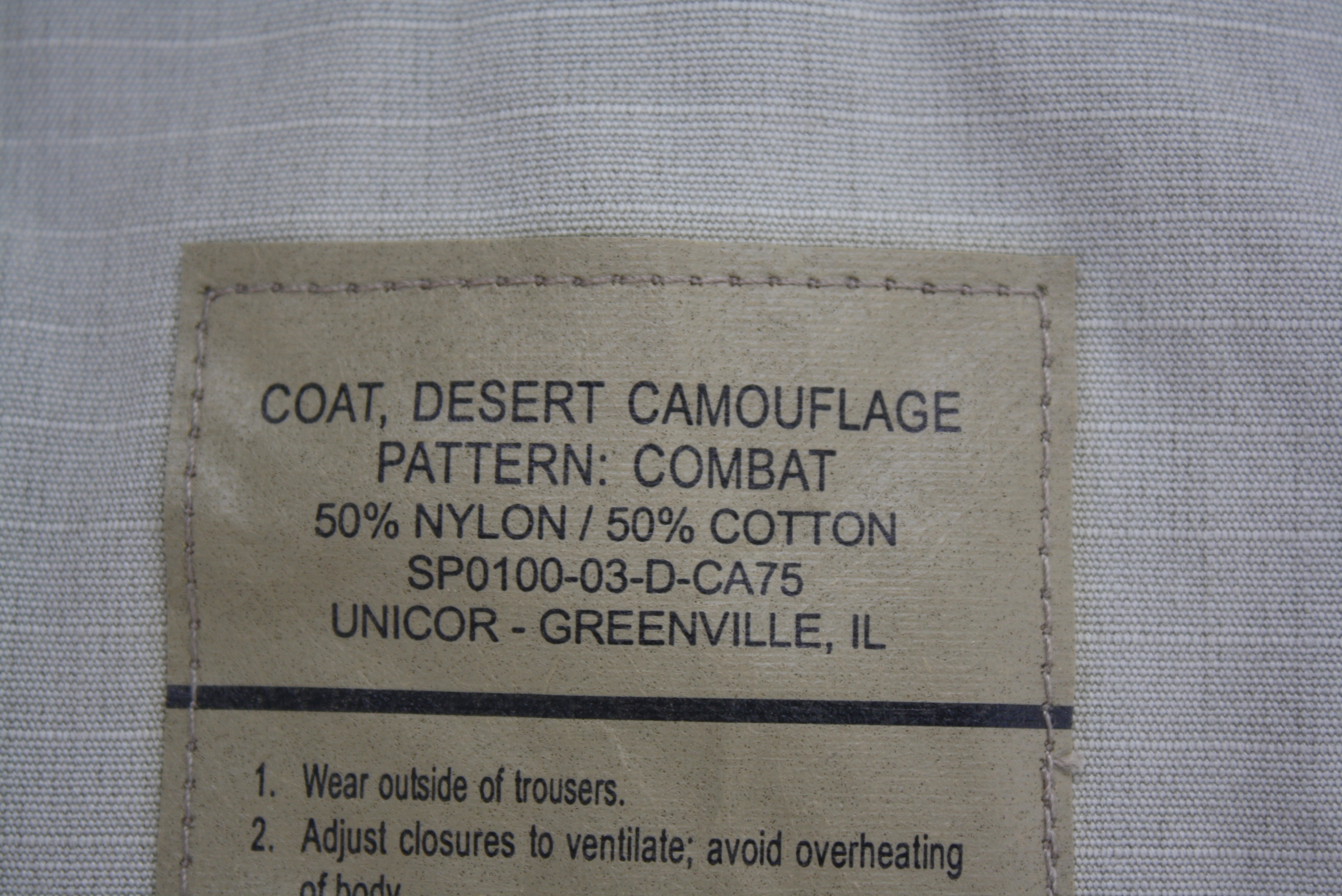 เสื้อทหารสหรัฐ พรางทะเลทรายสามสี