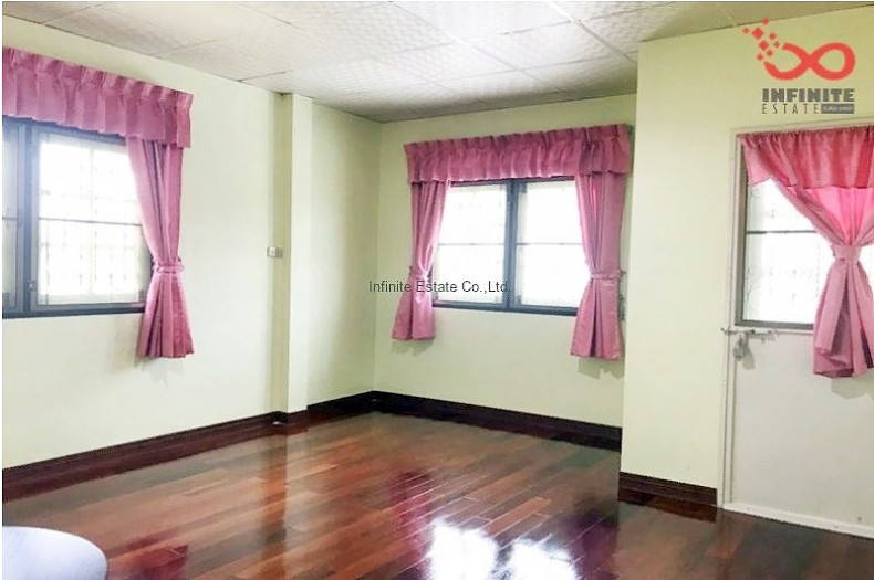 ขายทาวน์เฮ้าส์ หลังมุม ม.วีรวัฒน์ ถ.เพชรเกษม 94 แขวงบางแคเหนือ เขตบางแค กรุงเทพ ใกล้รถไฟฟ้า / พื้นที่ 2 ฃั้น 28 ตารางวก