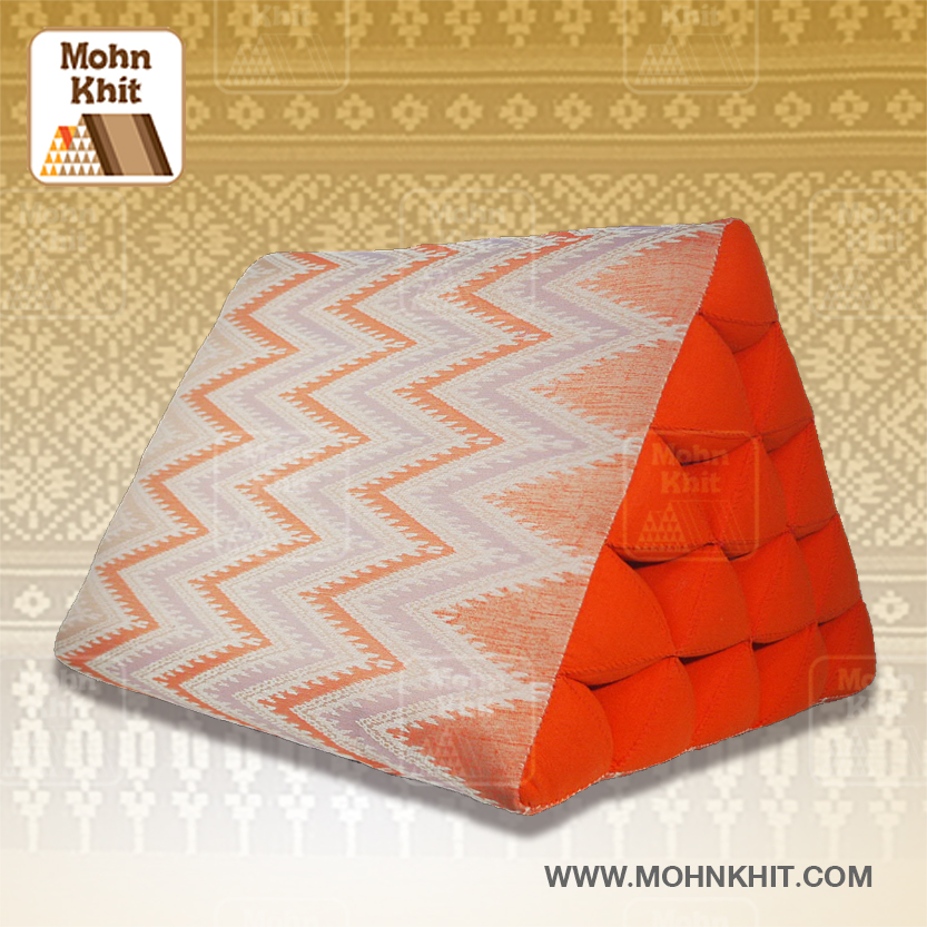 หมอนสามเหลี่ยม15ช่องเดี่ยวงานดีไซด์ 55cmx38cmx40cm// Thai Tri-angle Cotton kapok 100%Traditional Floor Cushions .
