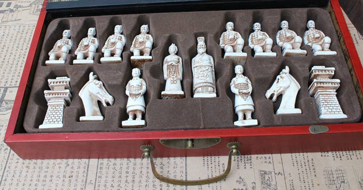 ชุดหมากรุกสากลกองทัพจีนแบบพับ