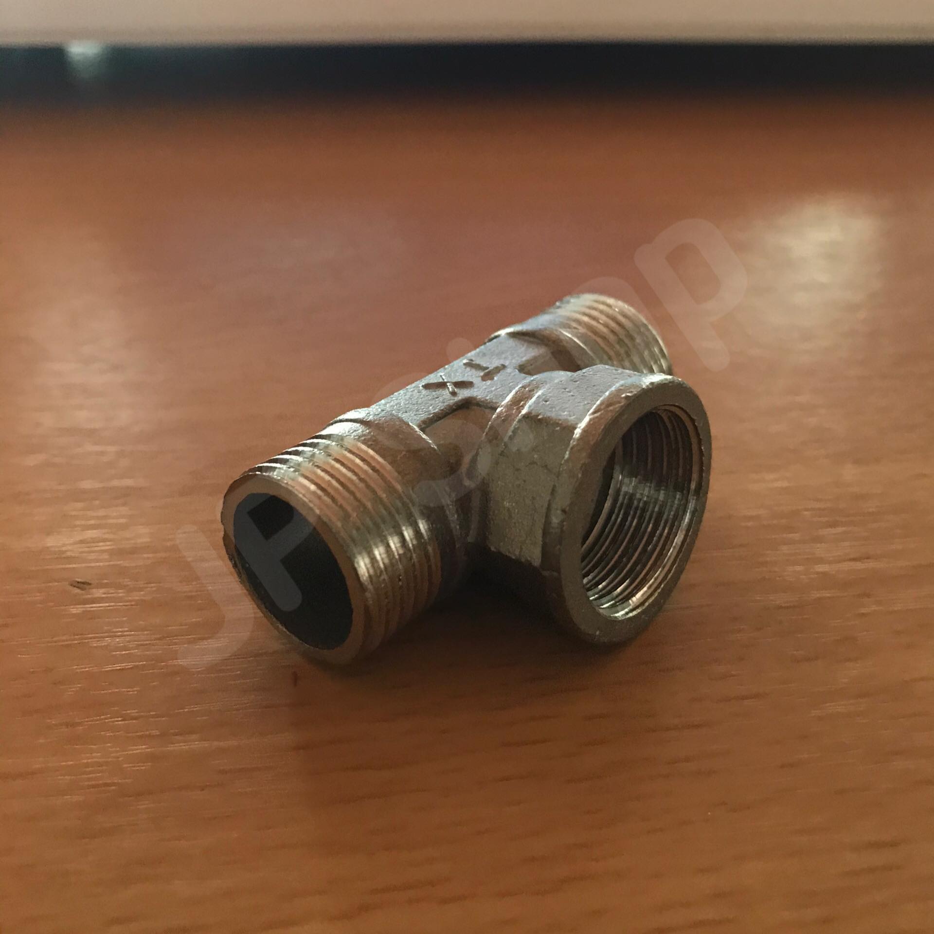 ข้อต่อสามทางสแตนเลส304 ขนาด 4 หุน เกลียวนอก 2 เกลียวใน 1 #3454