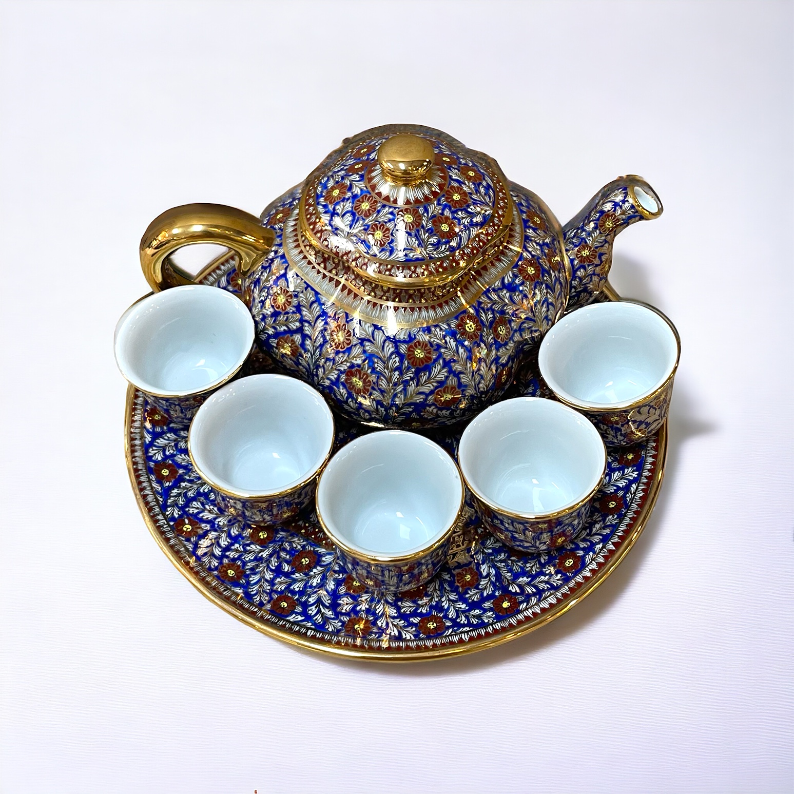 ชุดน้ำชาชุดเบญจรงค์ สีน้ำเงินทอง