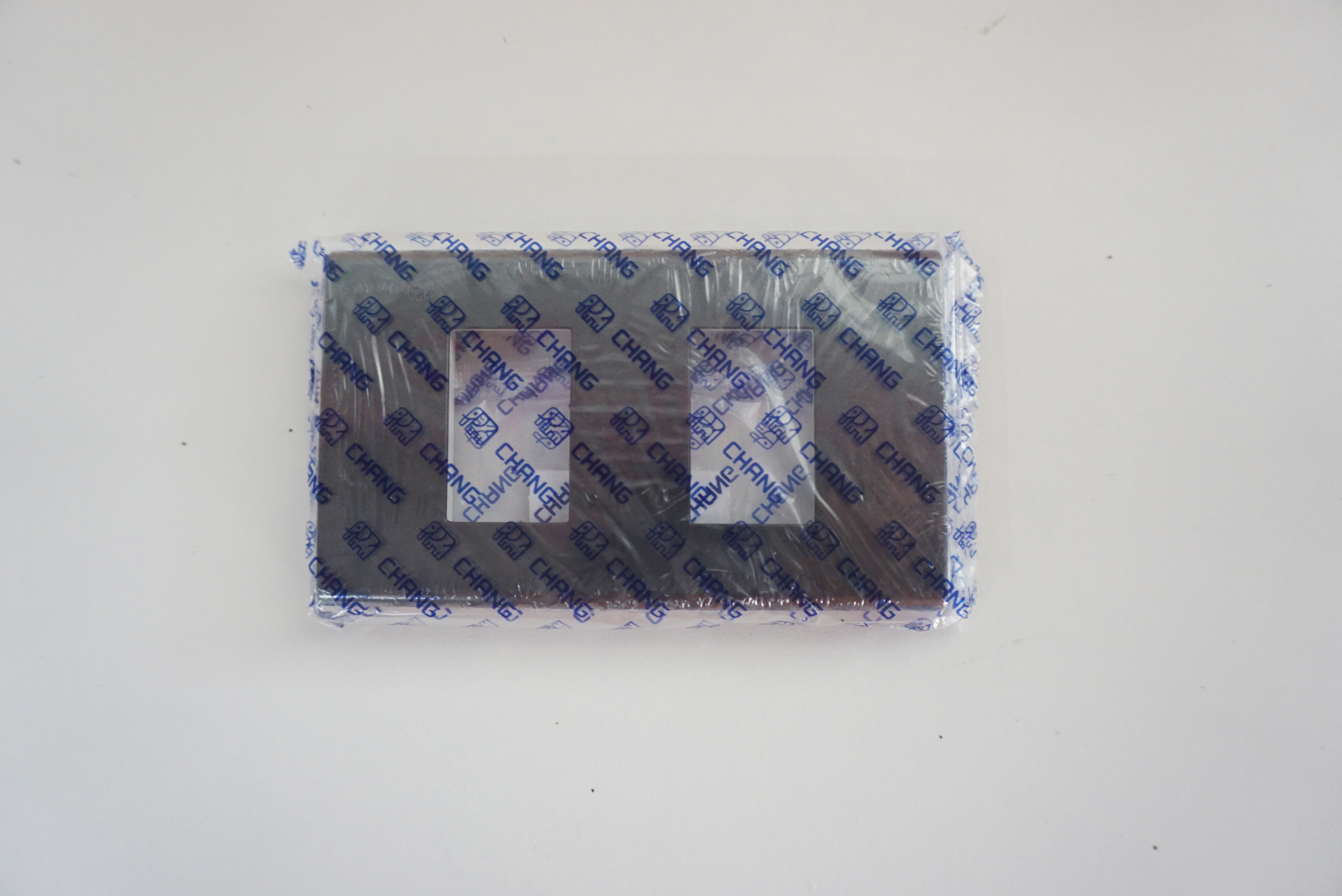 หน้ากาก2ช่อง FA-202C-BK สีดำ CHANG