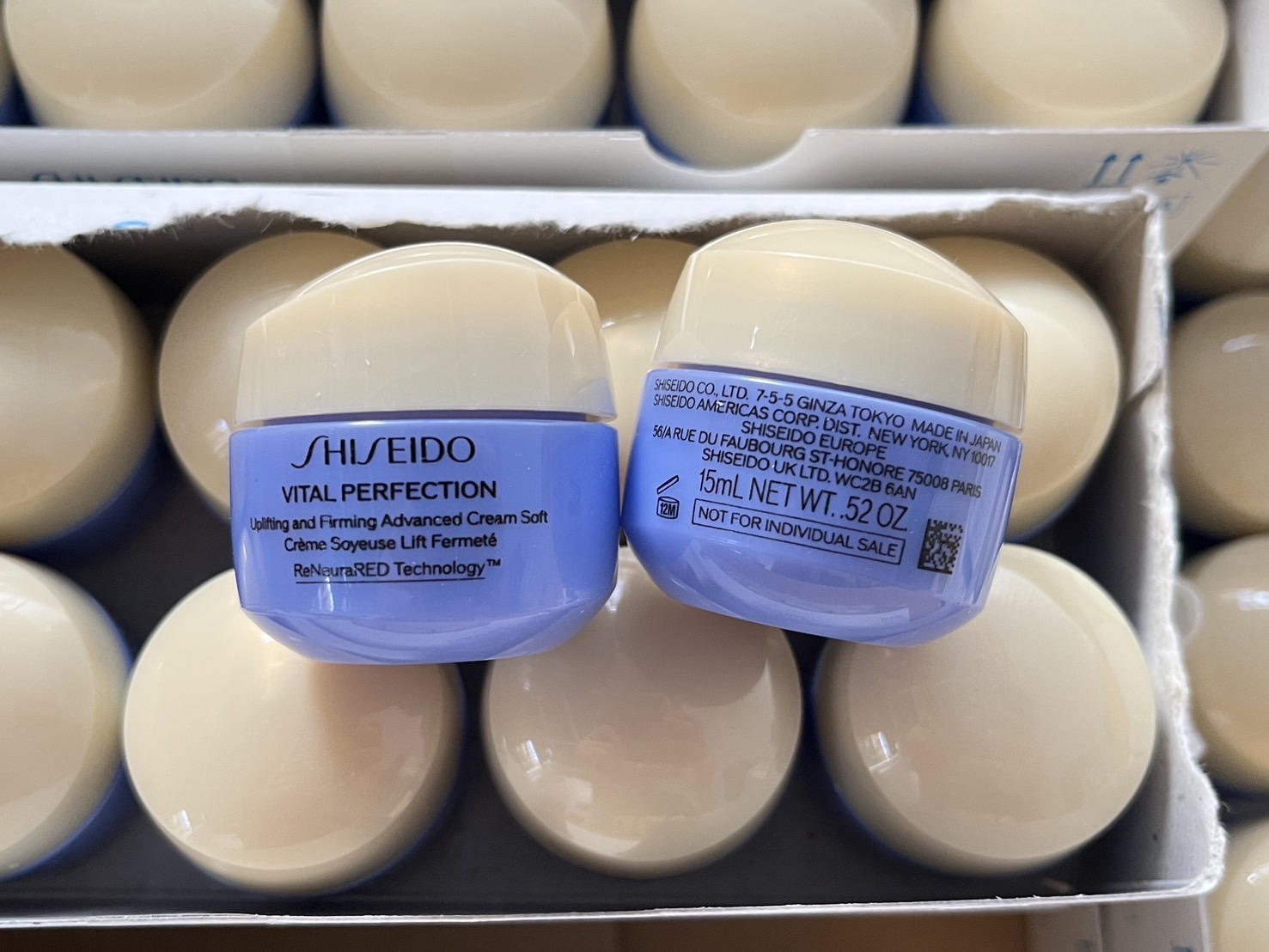 Shiseido Vital Perfection Uplifting and Firming Cream Enriched 15ml. ครีมบำรุงผิวสูตรเข้มข้น (1กระปุก)