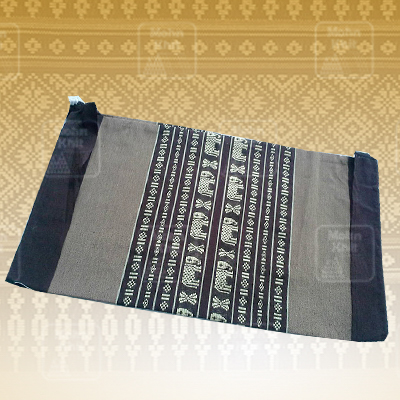 ปลอกหมอนหนุนลายขิด // The Khit Pillow case ขนาด 19 x 38 cm