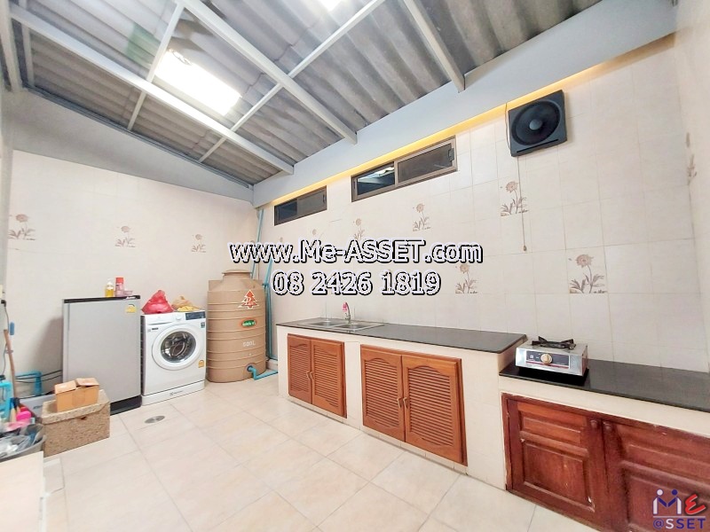 ขายทาวน์โฮมใกล้รถไฟฟ้า โซนอ่อนนุช พระโขนง เชื่อมสุขุมวิท พัฒนาการ ใกล้รถไฟฟ้าสายสีเหลืองศรีนครินทร์38 พาราไดซพาร์ค เดินทางสะดวกสวนหลวง ศรีนครินทร์ : มบ.บ้านกลางเมืองลูเซิร์น สุขุมวิท อ่อนนุช46 : 3 ชั้น 20.3 ตร.วา