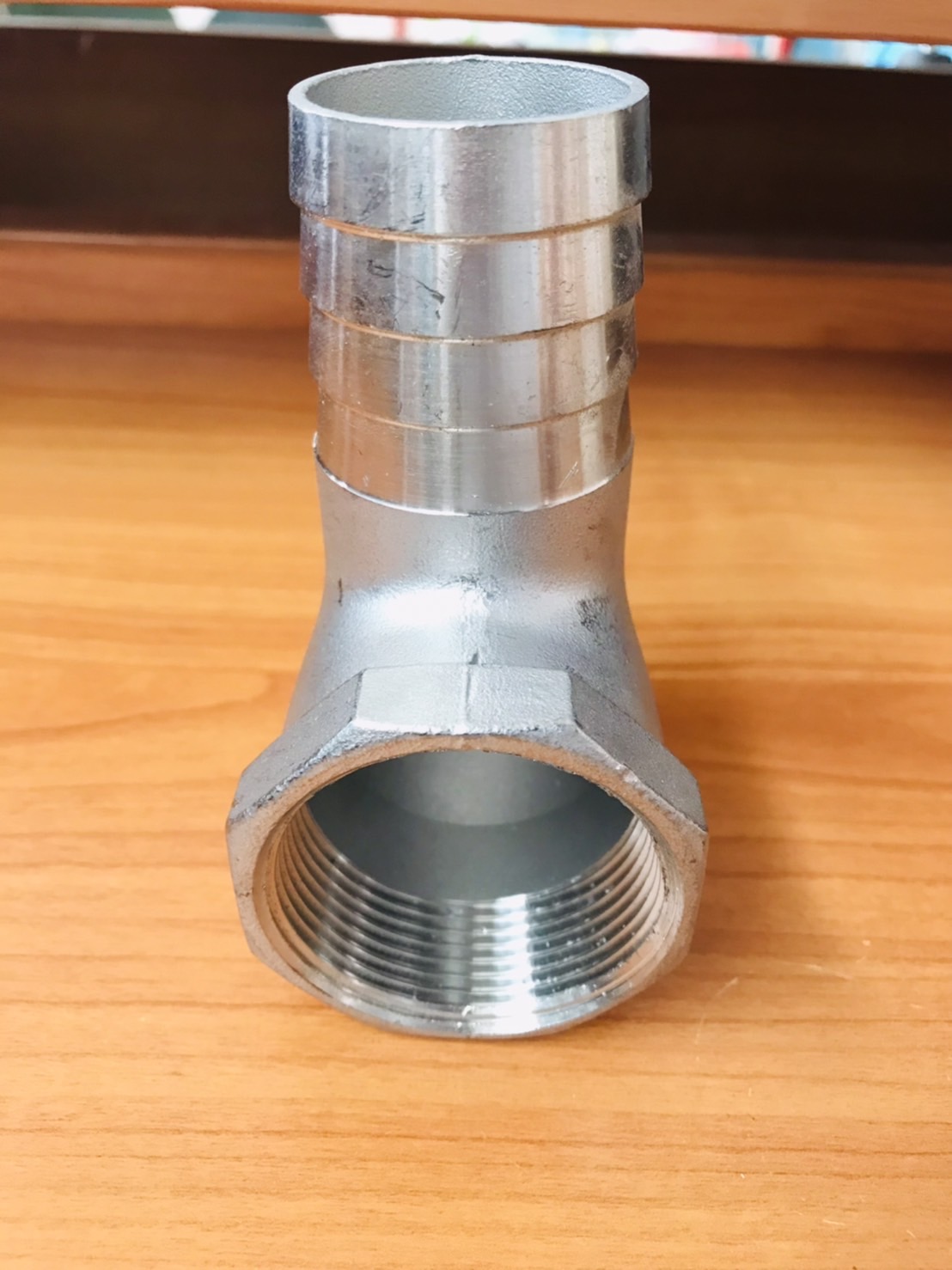 ข้องอเกลียวใน (NPT) สแตนเลส 304 1 1/2 (หางไหล 40 mm.) ราคาต่อ1 ชิ้น #0245350