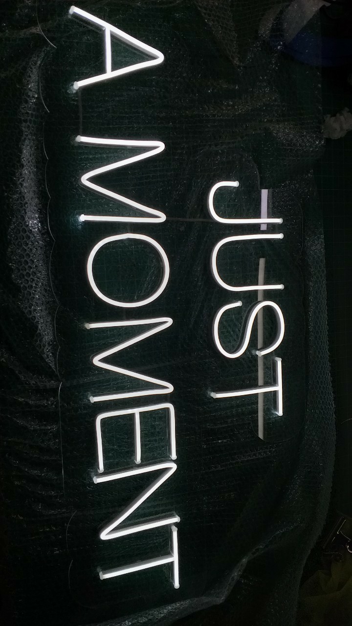 ป้ายไฟนีออน