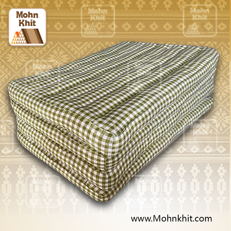 ที่นอนนุ่นลายตารางเขียว 4 พับใหญ่ 90x180x7Cm /Thai Folding mattresses Our traditional Thai Mattress is hand stuffed with natural kapok.
