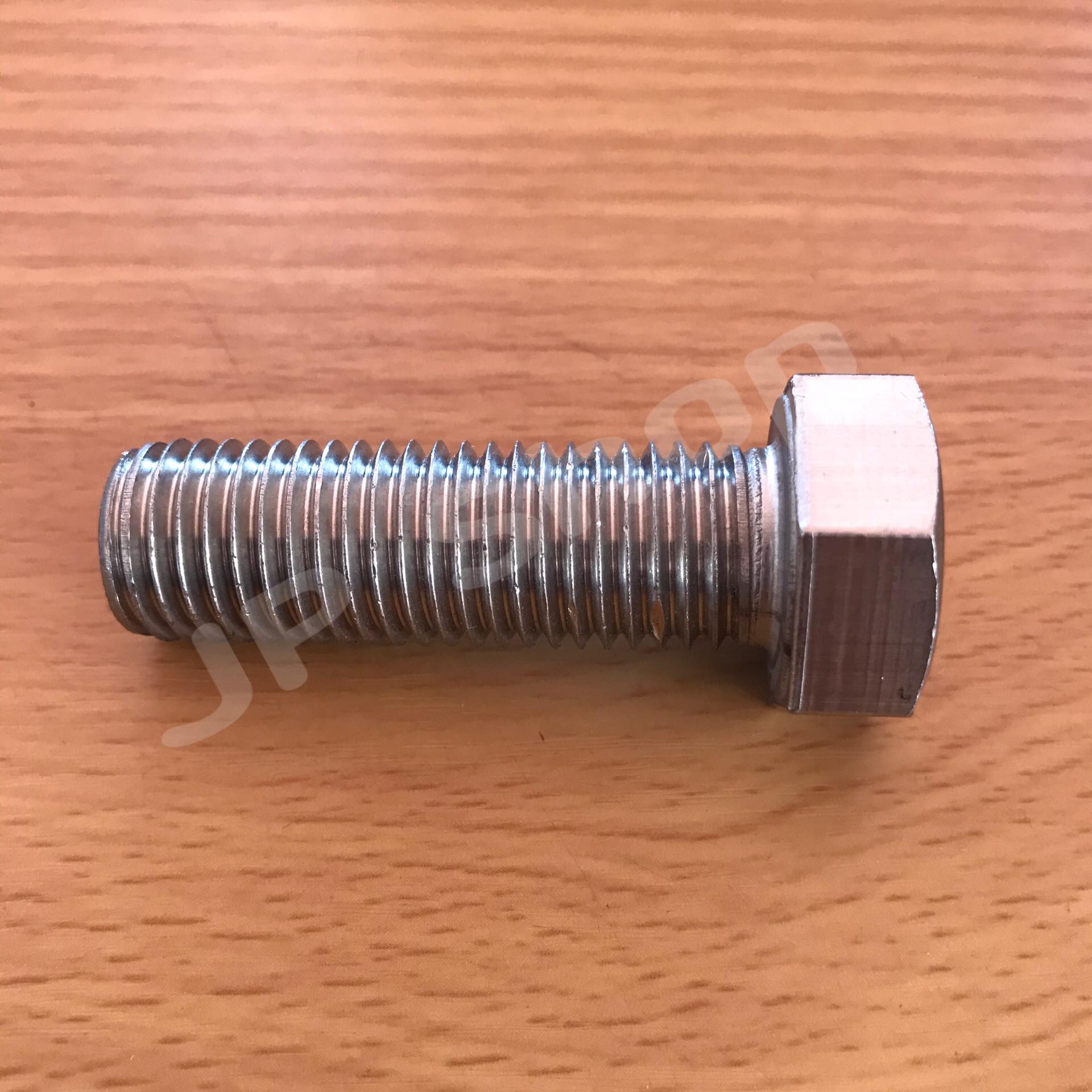 น็อตสแตนเลส 201 M16 ยาว50มม. #16500