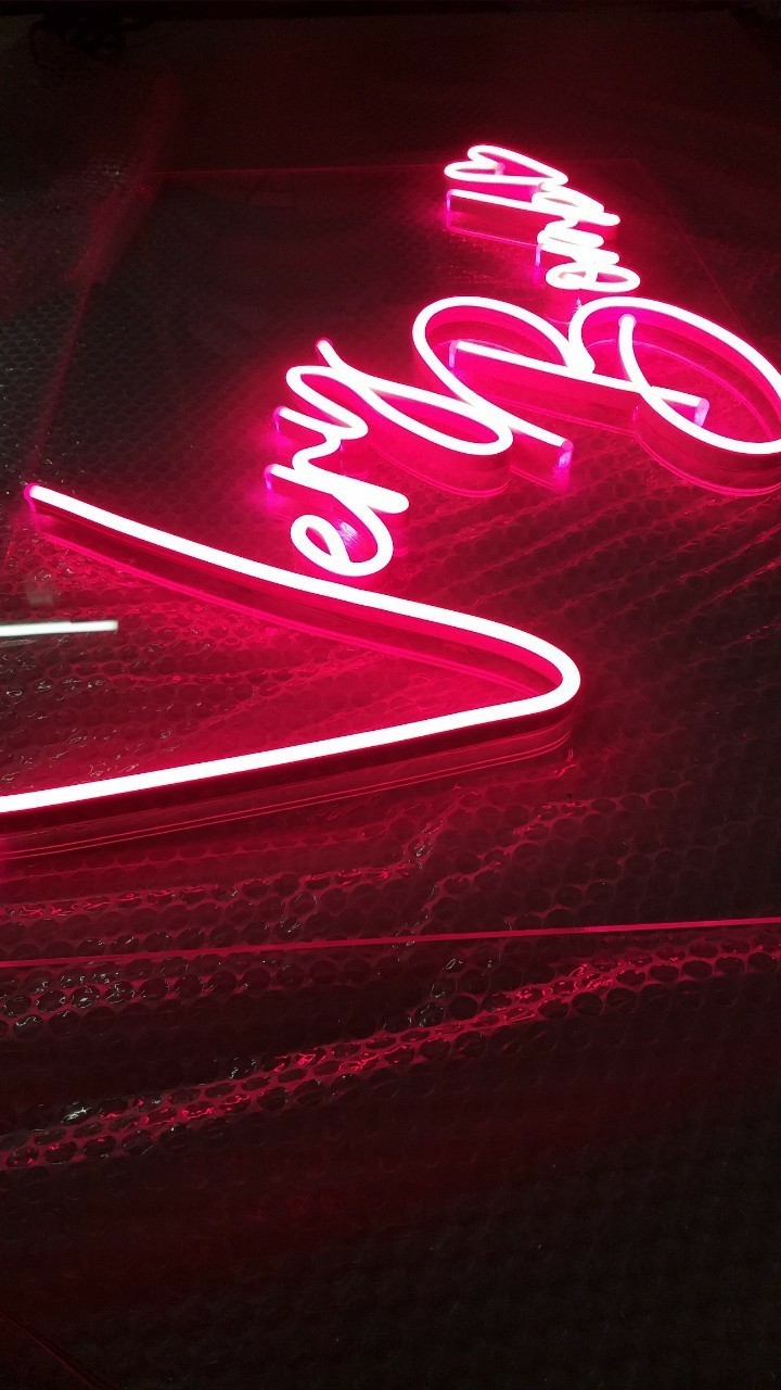 ป้ายไฟนีออน