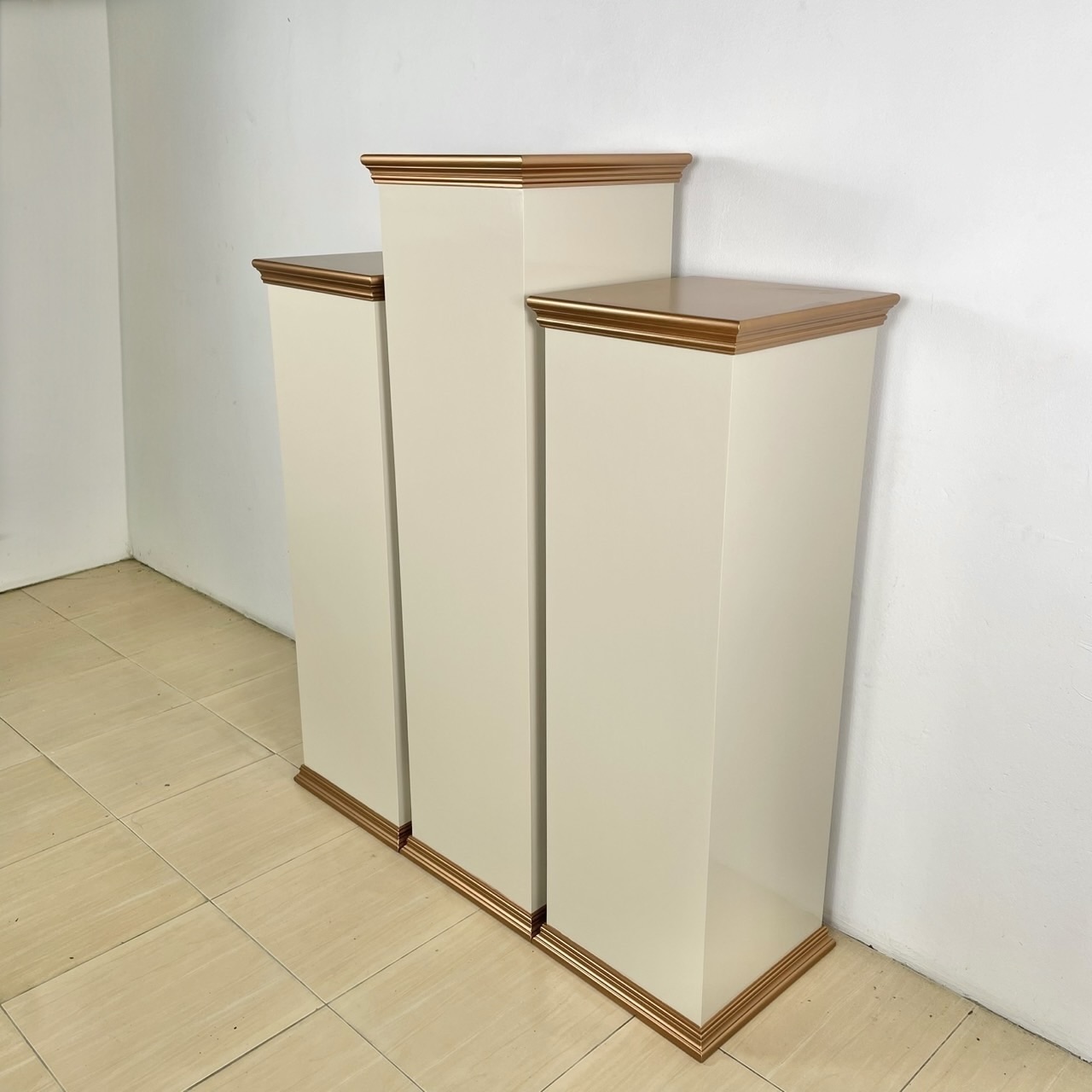 แท่นถวายพระพร สีครีมท็อปพิงก์โกลด์