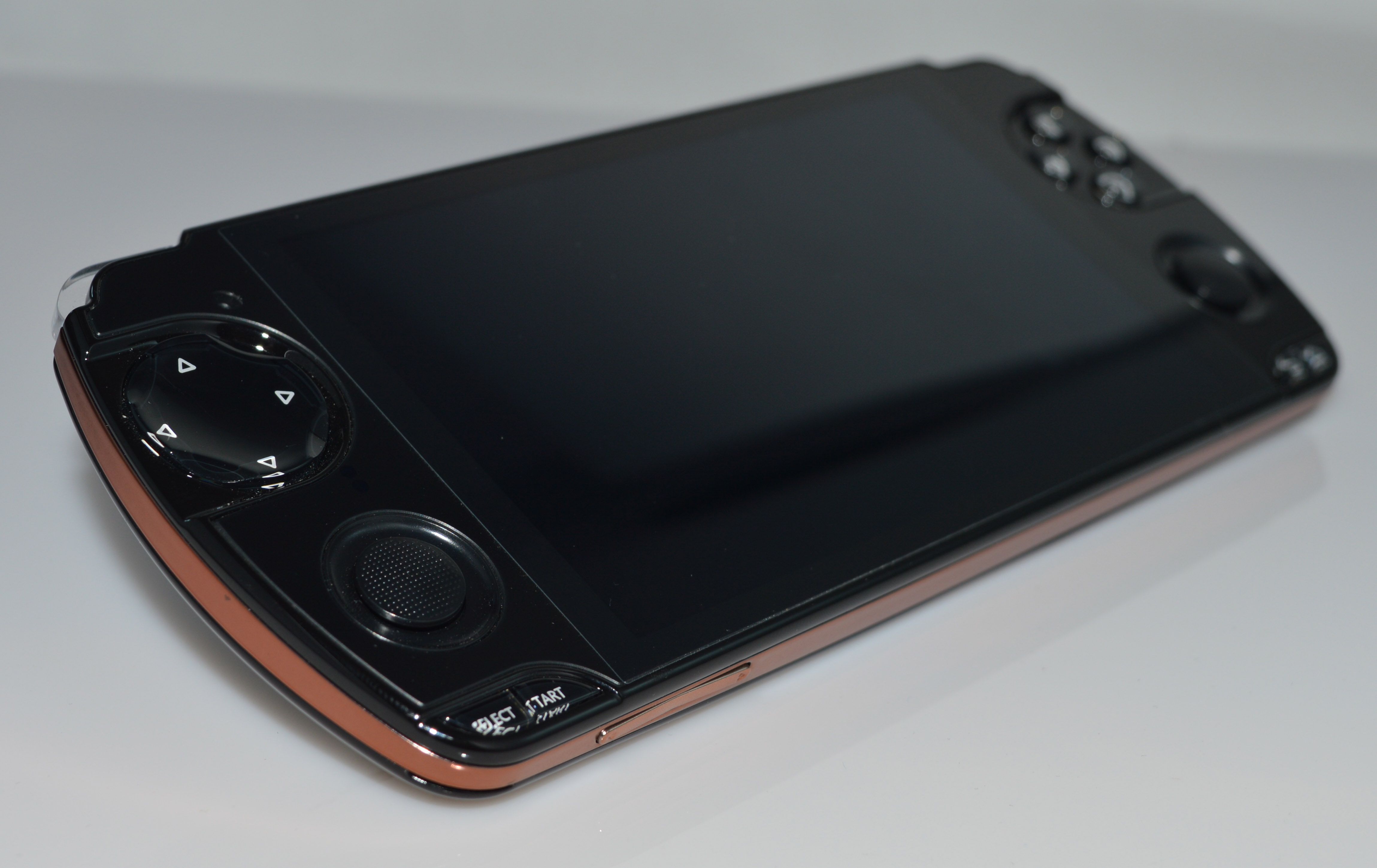 Snail Games โทรศัพท์มือถือ 78P01 Octa core Ram2GB จอ5น้ิว H-IPS พร้อมจอยเกม