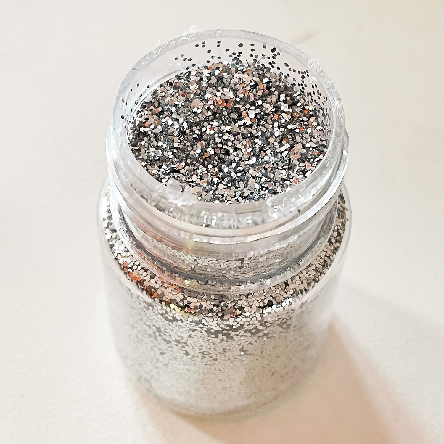 ผงกากเพชร Beehive เม็ดละเอียด ประกายเงางาม 10 กรัม