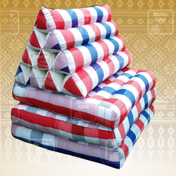 หมอนสามเหลี่ยมผ้าขาวม้าไทย 10 ช่องติดเบาะ3 พับ 50cmx170cmx30cm Thai Tri-angle Cotton kapok 100%Traditional Floor Cushions 15 holes with 3 part of mattress.