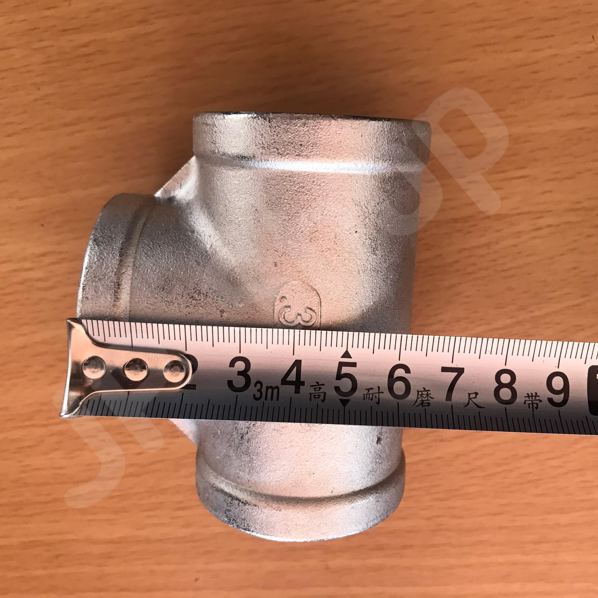 ข้อต่อสามทางสแตนเลส 304 ขนาด 1 1/4 นิ้ว (นิ้ว 2) Stainless Steel Tee 304, 1 1/4" Female Thread (Tee F/F/F) #2852