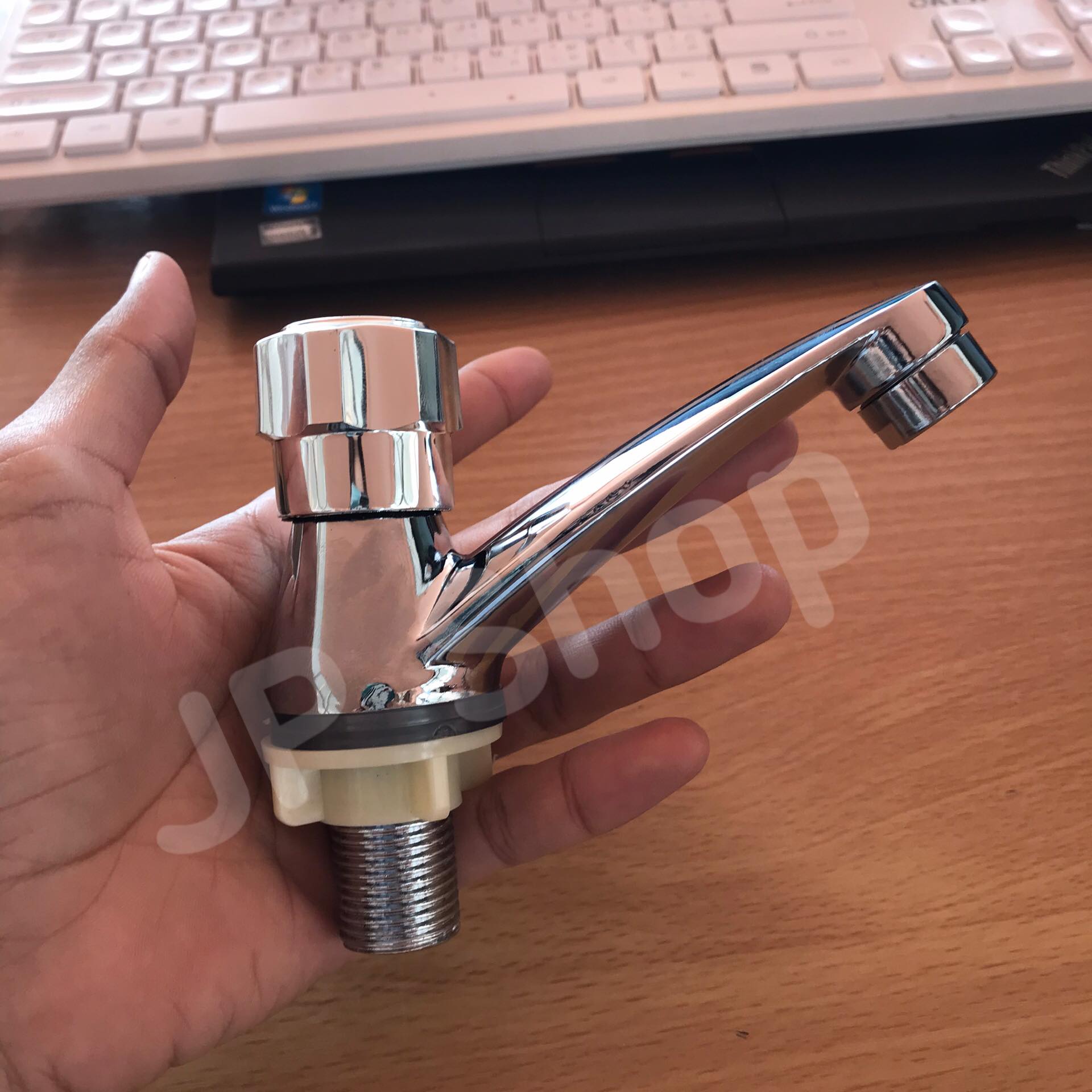 ก๊อกน้ำอ่างล้างหน้าสแตนเลส 04 ขนาด 4 หุน ก๊อกน้ำ ก๊อกอ่างล้างหน้า สแตนเลส #04180