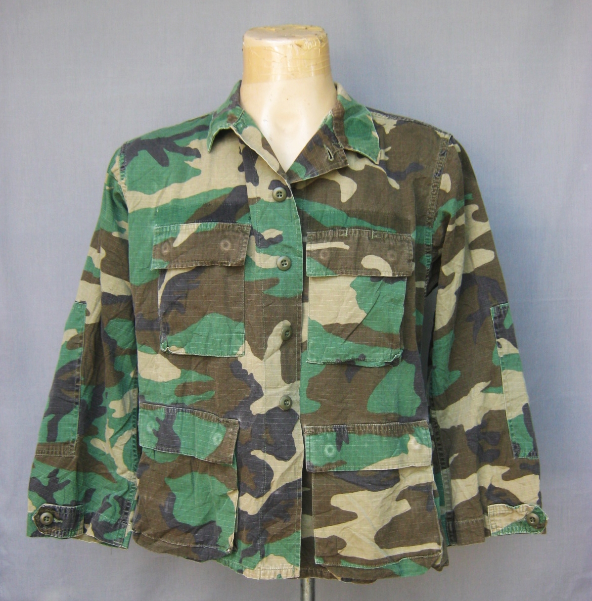ขายแล้ว เสื้อทหาร USA ลาย M81 woodland Coat Hot weather cotton 100%