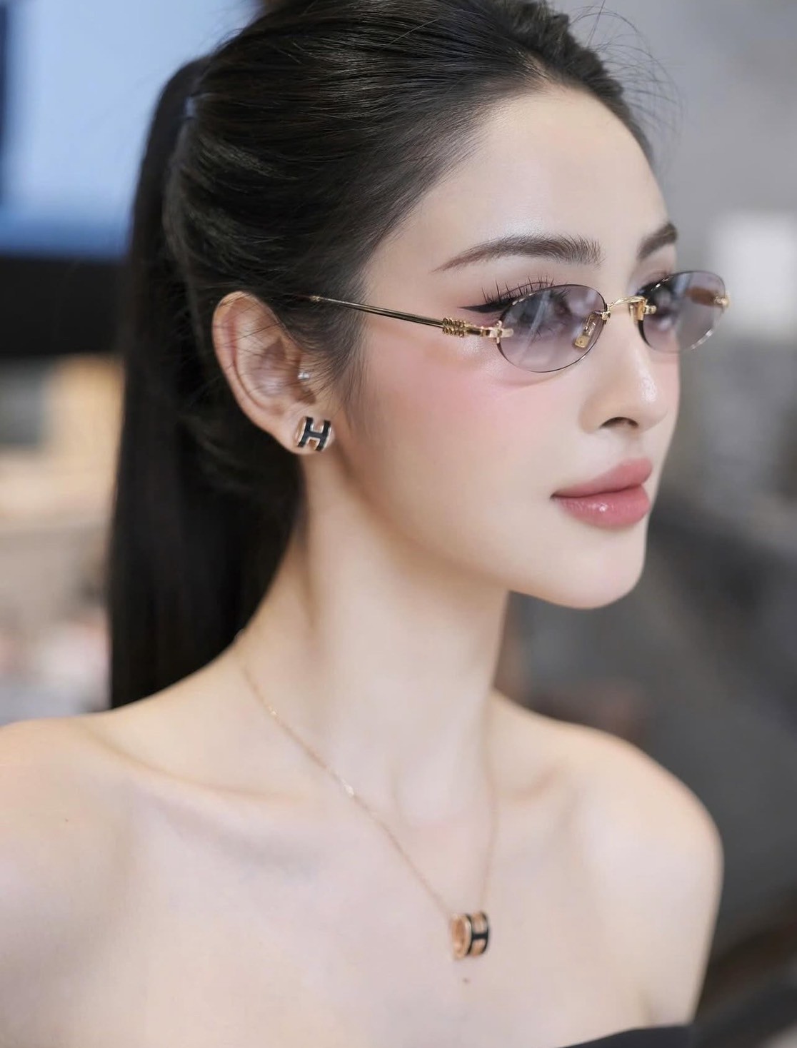 แว่นกันแดด MiuMiu Logo MU A54S