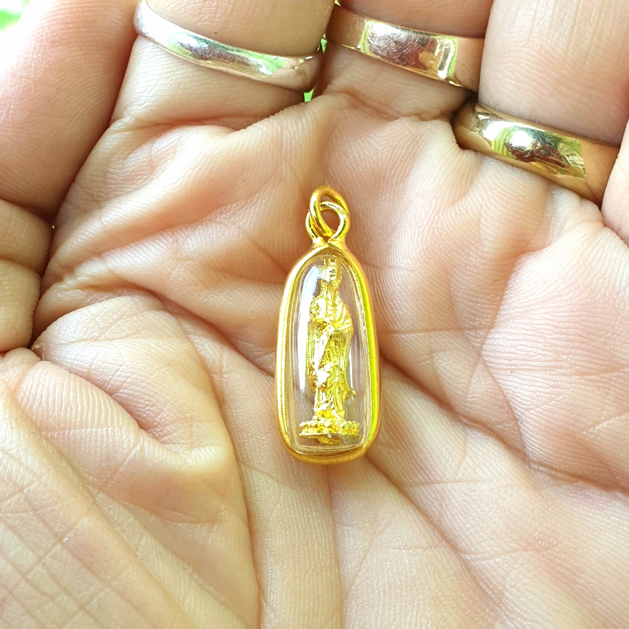 จี้ เจ้าแม่กวนอิม พระโพธิสัตว์กวนอิม มี3แบบให้เลือก ขนาดเล็กประมาณเหรียญบาท จี้พระทองคำ ช่วยปัดเป่าทุกข์ภัยต่างๆ