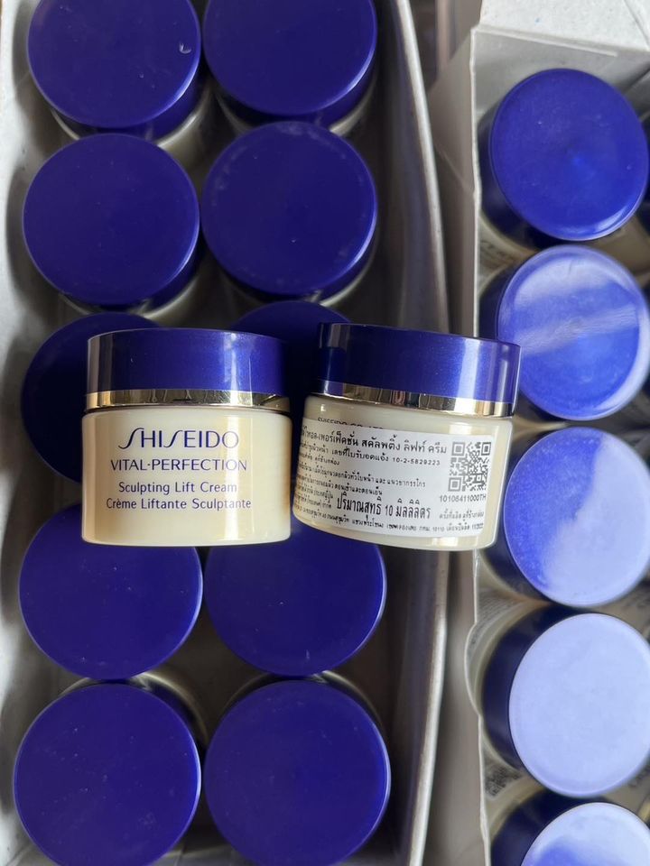 Shiseido Vital-Perfection Sculpting Lift Cream 10ml.-ขนาดทดลอง ครีมบำรุงผิวหน้าสูตรแก้ปัญหาผิวหย่อนคล้อย ริ้วรอยแห่งวัย