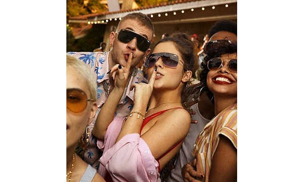 แว่นกันแดด RayBan RB3697 905071 WINGS II