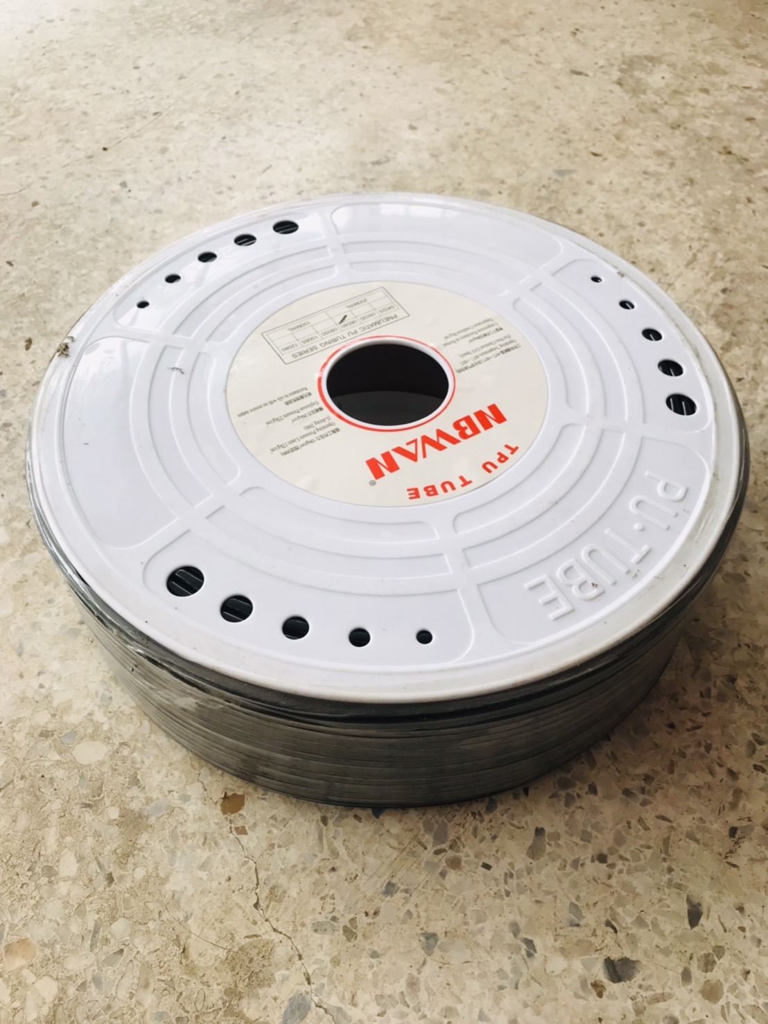 สายลม PU สีดำ ขนาด 4 มม.( Black PU air hose, size 4 mm.) ยกม้วน #0616