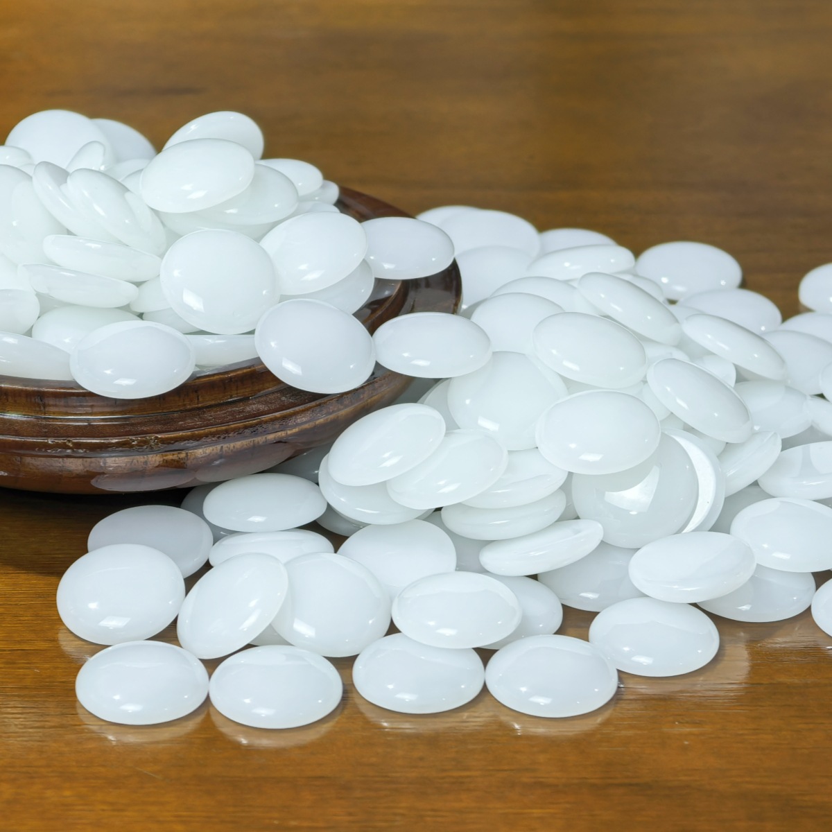 เม็ดหมากล้อมเซรามิกจีนสีเขียว Ceramic Go Stones (นูน1ด้าน)