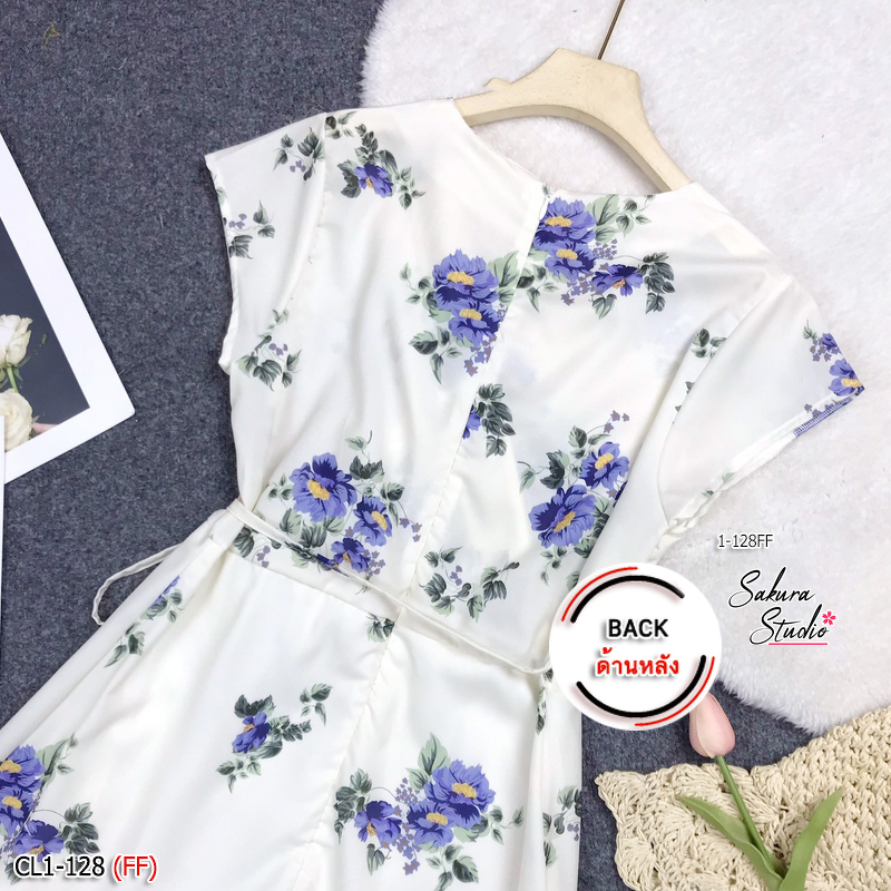 2gether เดรสสั้น ระบายไหล่ ลายดอกไม้ ผูกเอว สีขาว สำเนา