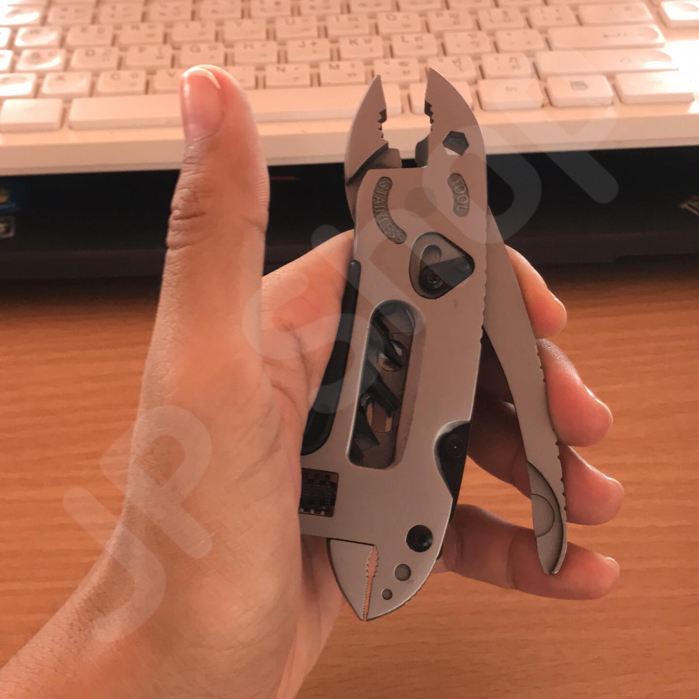 Multitool Pliers คีมอนกประสงค์ (คีมหนีบ ปากประแจเลื่อน พร้อมไขควง 3 หัว มีดพับอเนกประสงค์ พร้อมส่ง #158178