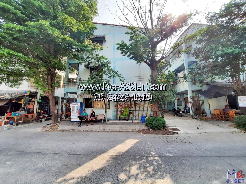 ขายที่ดินพร้อมสิ่งปลูกสร้าง หอพัก 81 ห้อง พร้อมผู้เช่าเต็ม ย่าน ซอยวินา ไร่ขิง สามพราน : ใกล้บ.ทอยเวิลด์ ถ.พุทธมณฑลสาย 5 : 3 ชั้น 3 คูหา 357.7 ตร.วา