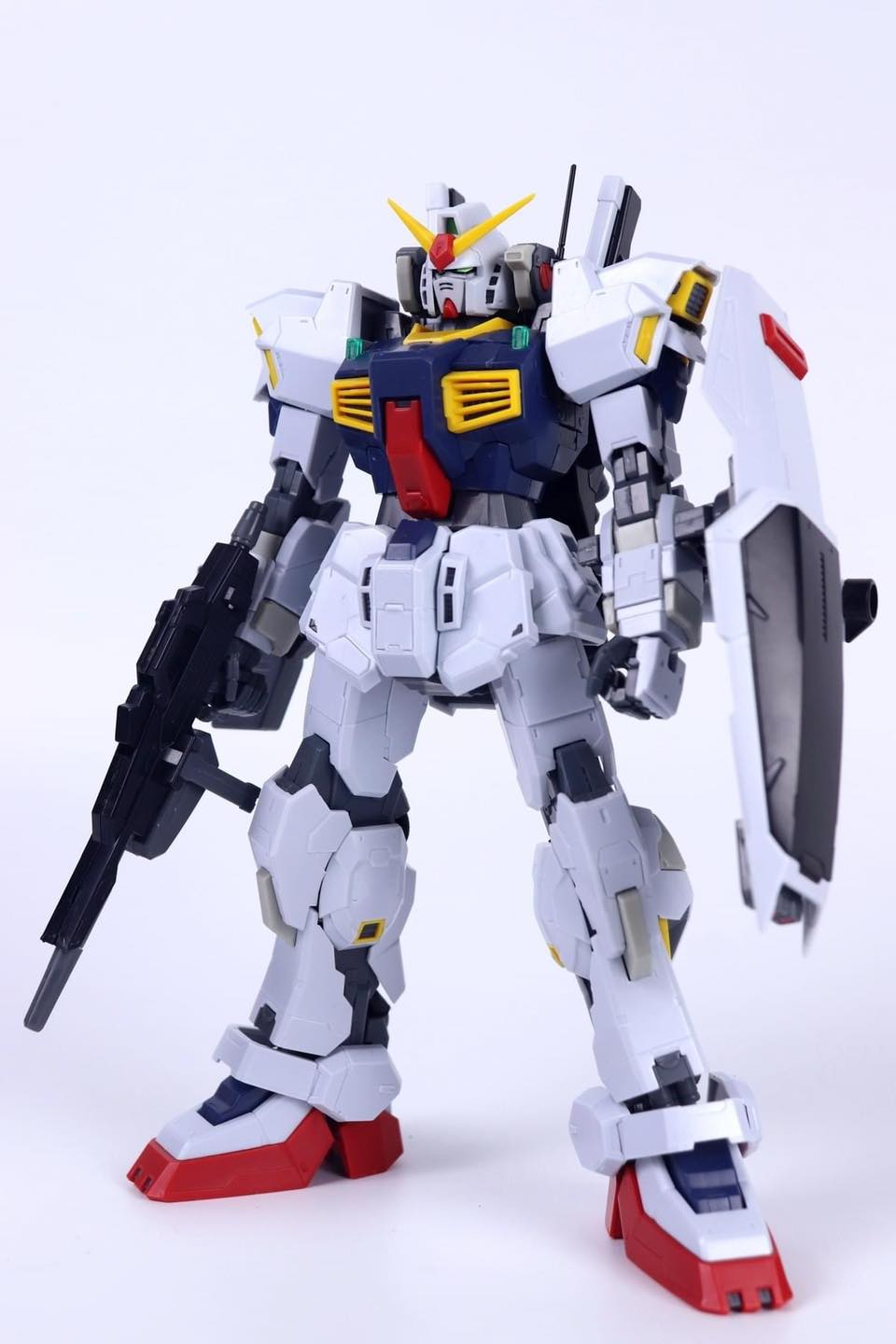 8817 MG 1/100 RX-178 Gundam MKII Ver2.0 + G-Defenser [Daban]