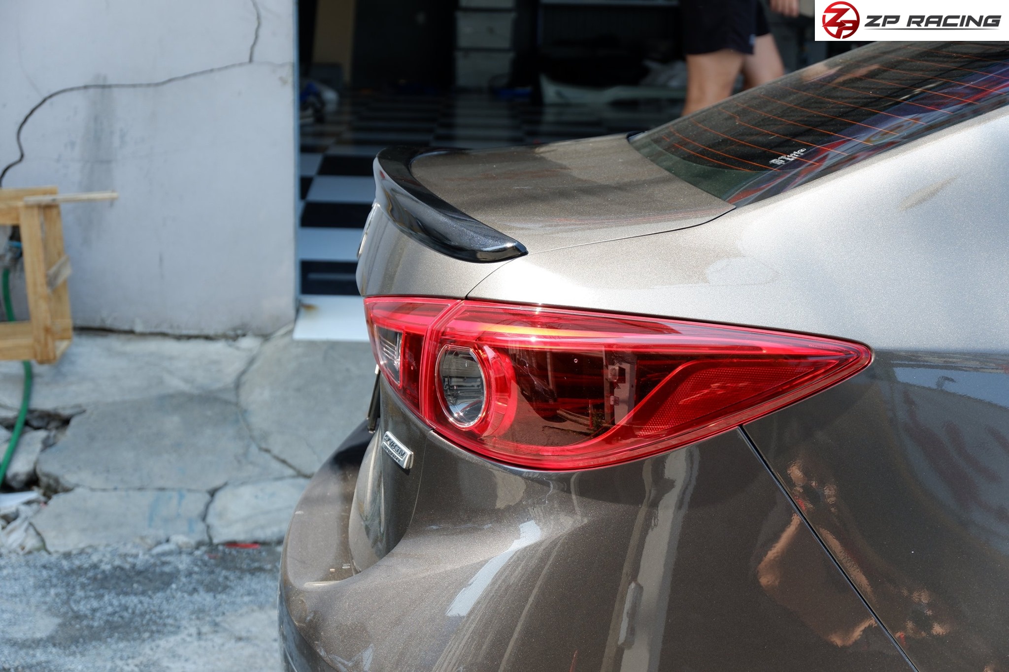  สปอยเลอร์ Mazda3