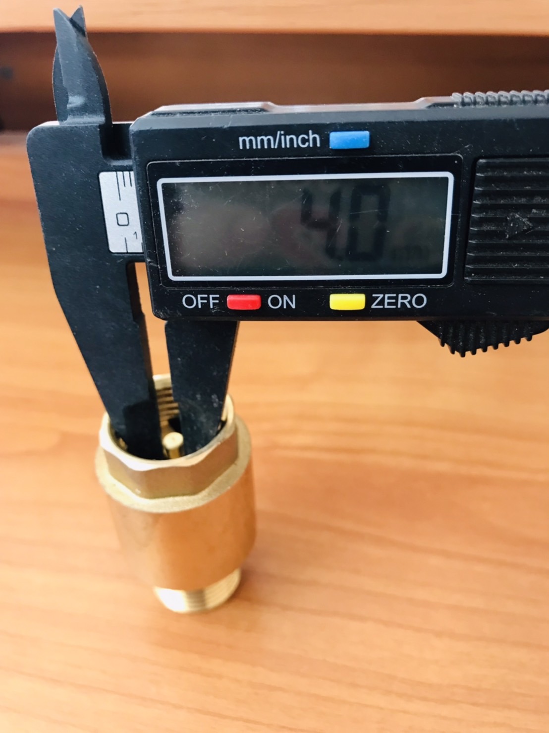 เช็ควาล์วทองเหลือง ขนาด 1/2 นิ้ว เกลียวใน-นอก (น้ำเข้าด้านเกลียวนอก) Brass Check Valve 1/2 inch Female-Male (ThreadInlet pipe, external thread )#00009