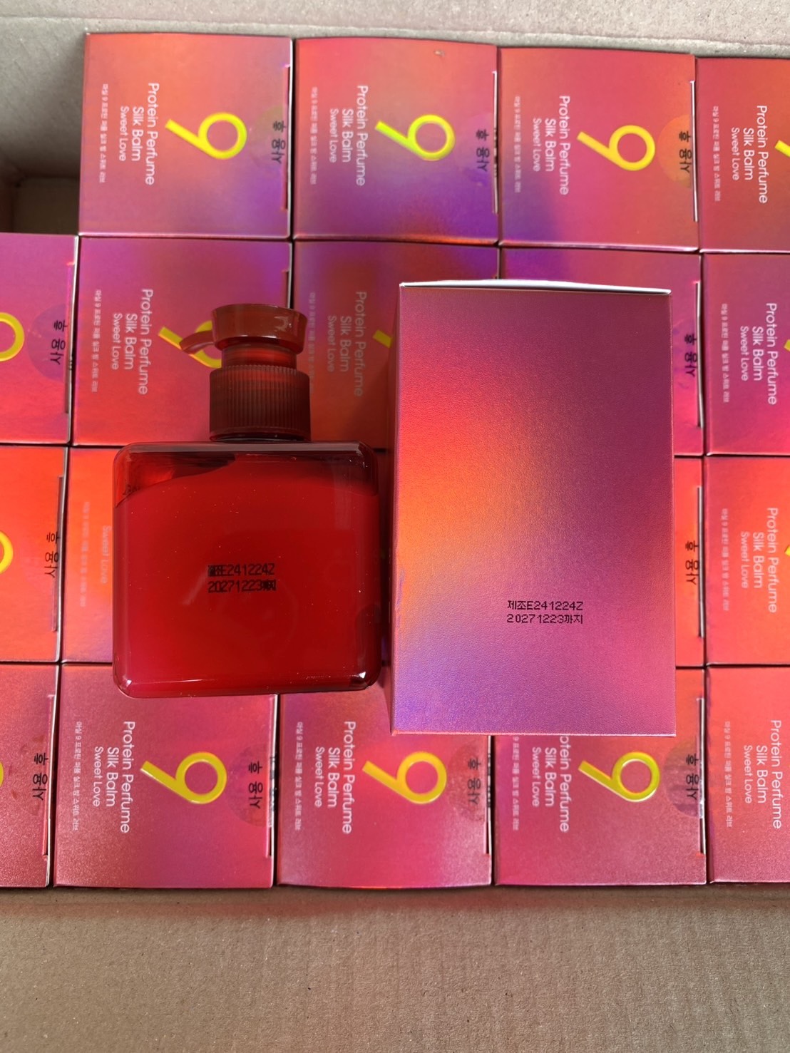 Masil 9 Protein Perfume Silk Balm 180 ml. กลิ่น Sweet Love มาส์กบำรุงผม (1ขวด)