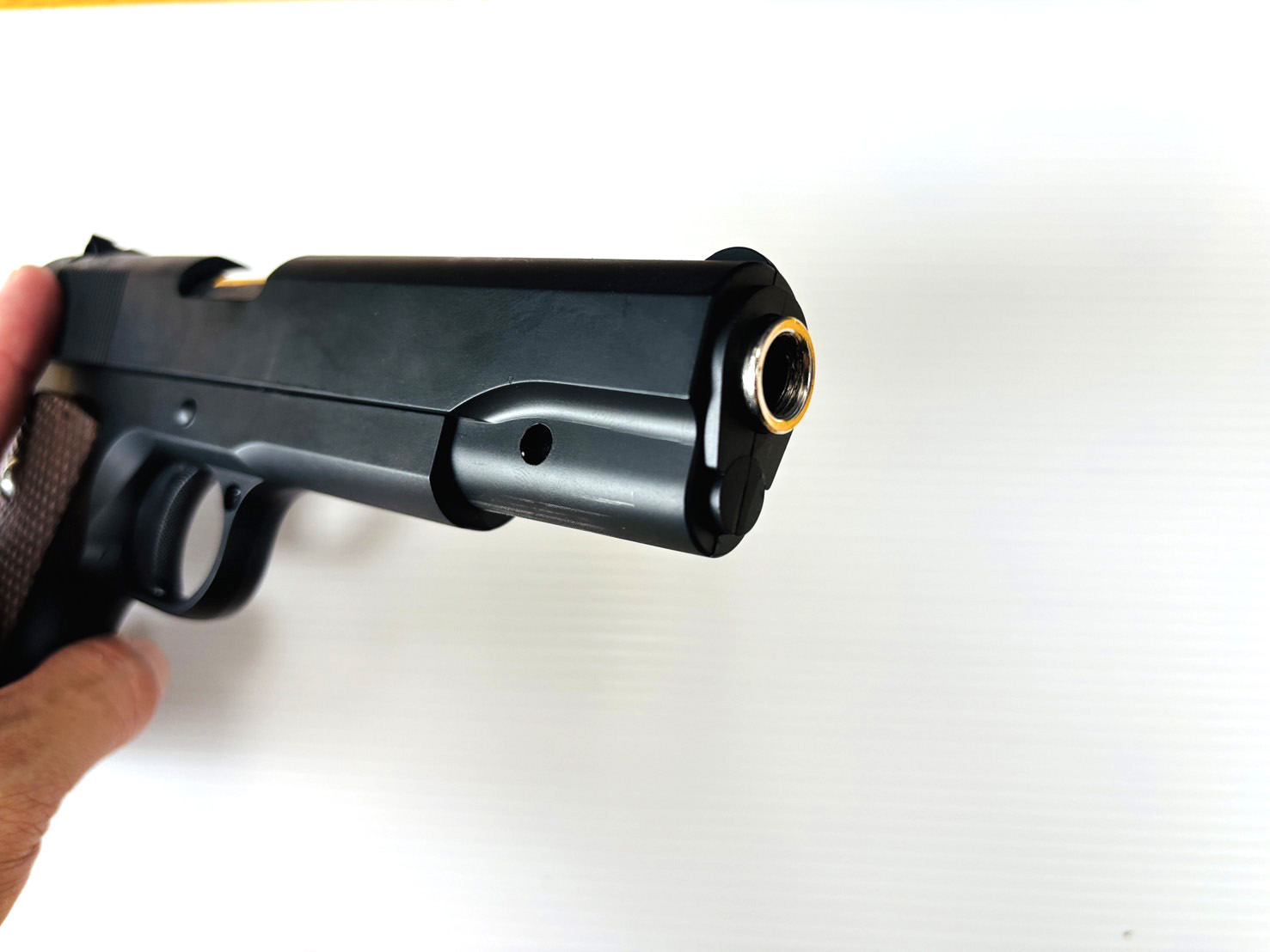 ปืนอัดลมสั้น รุ่น M1911 โลหะ ระบบชักยิงทีละนัด